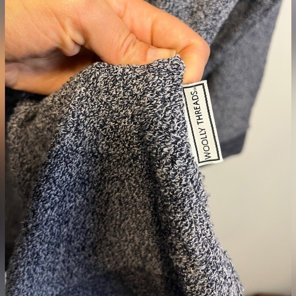 Woolly Threads Kentucky V-Neck Pull Over - Picture 5 of 8